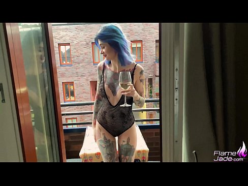 ❤️ زبردست لڑکی گلپ کے ساتھ چوس رہی ہے اور کھلے آسمان کے نیچے جوش سے چود رہی ہے۔ ❤  مقعد ویڈیو پر ur.mysexgamer.ru ﹏